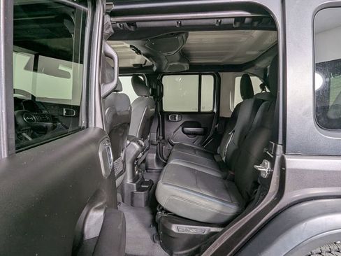 Used 2024 Jeep Wrangler Unlimited Rubicon 4xe AWD/4WD image 26