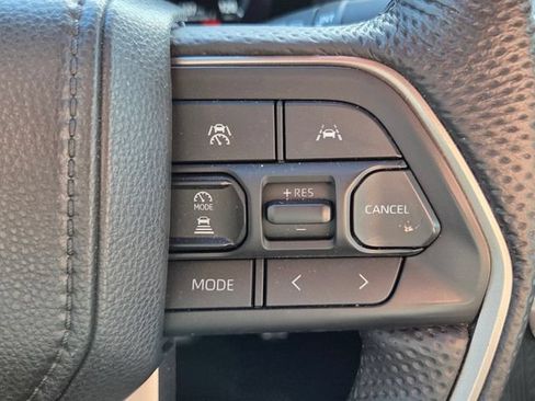 Used 2024 Toyota Tacoma TRD Sport AWD/4WD image 25