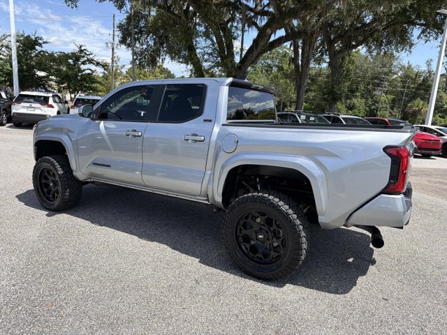 Used 2026 Toyota Tacoma SR5 AWD/4WD image 4
