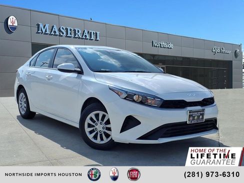 Used 2024 Kia Forte LX image 1