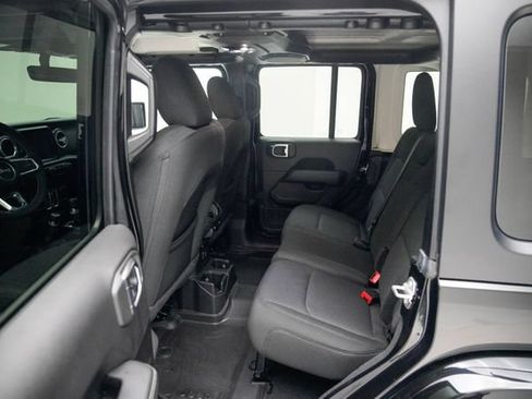 Used 2023 Jeep Wrangler Unlimited Sahara w/ LED Lighting Group AWD/4WD image 25