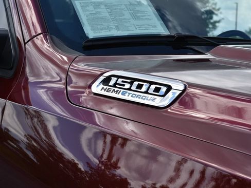 Certified 2022 RAM 1500 Big Horn AWD/4WD image 3