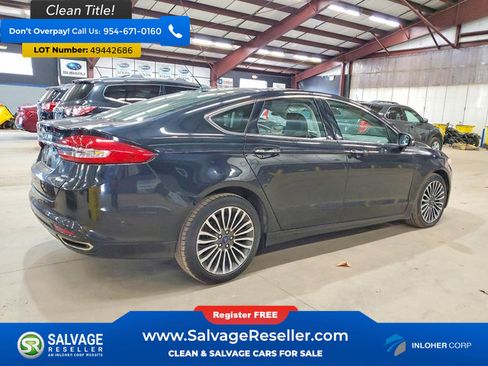 Used 2018 Ford Fusion SE w/ Fusion SE Technology Package image 4