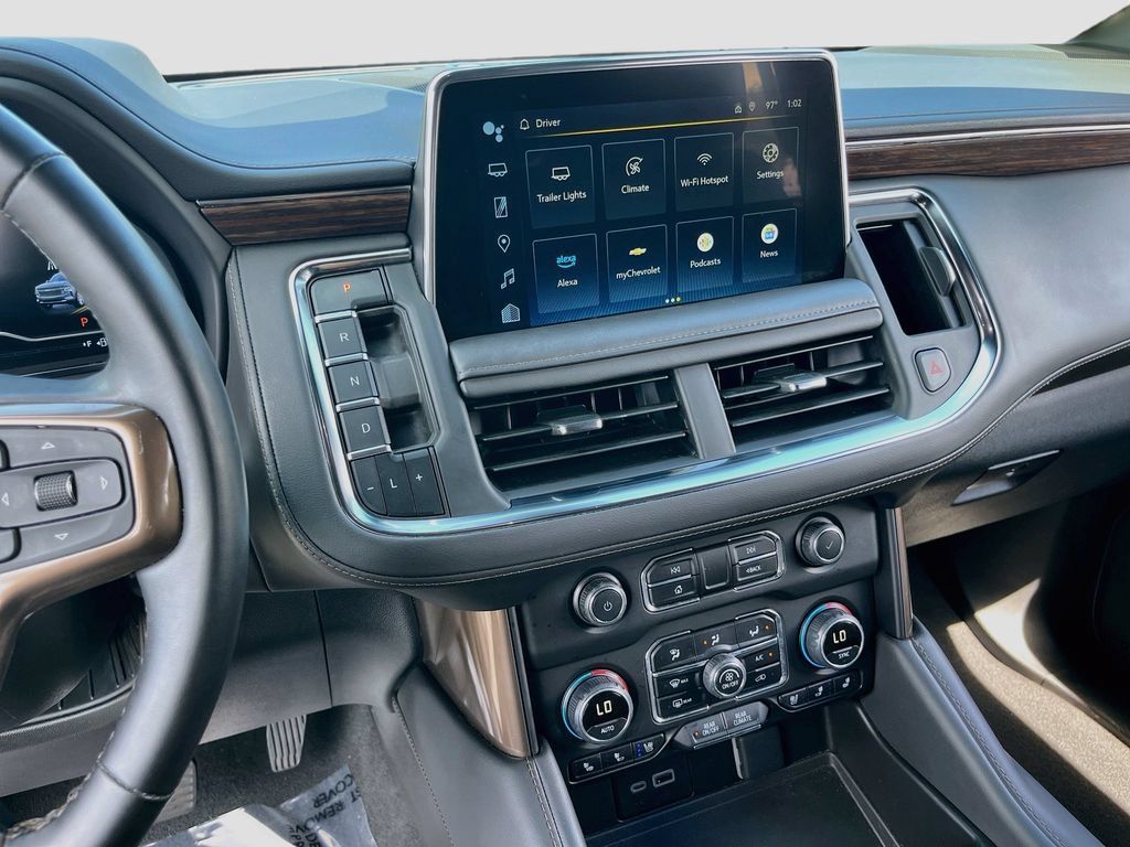Used 2024 Chevrolet Tahoe High Country AWD/4WD image 14