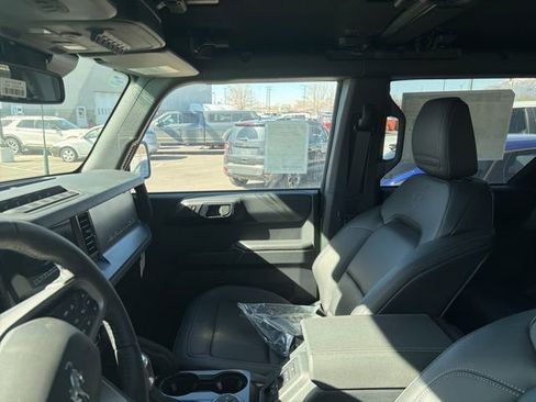 New 2025 Ford Bronco Badlands AWD/4WD image 11