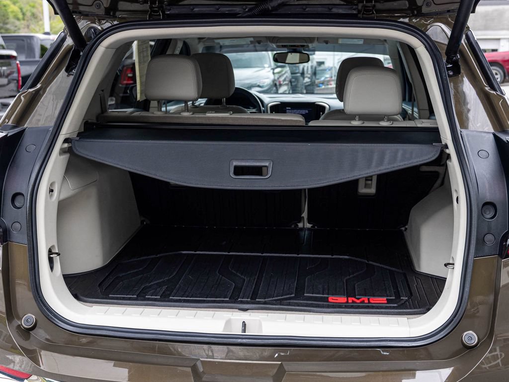 Used 2023 GMC Terrain Denali AWD/4WD image 34