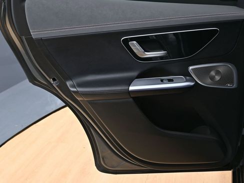 Used 2023 Mercedes-Benz EQE 500 4MATIC SUV image 40