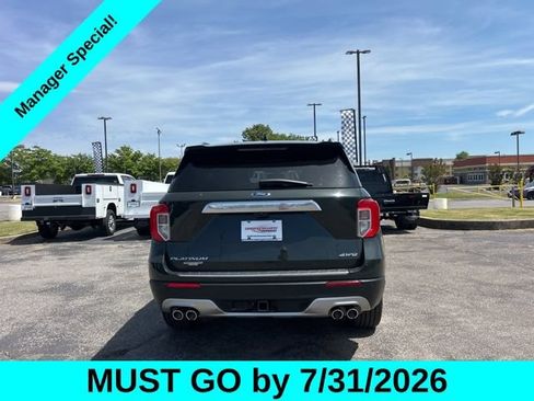 Used 2023 Ford Explorer Platinum w/ Technology Package AWD/4WD image 4
