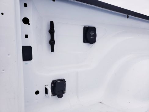 Used 2024 RAM 2500 Big Horn w/ Sport Appearance Package image 27