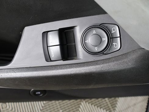 Used 2021 Chevrolet Camaro LT image 29