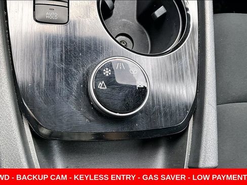 Used 2023 Nissan Rogue S image 15