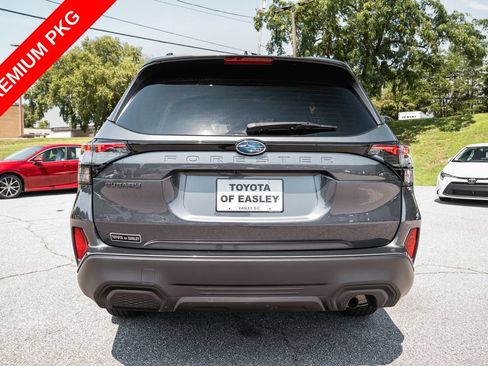Used 2025 Subaru Forester Premium AWD/4WD image 6