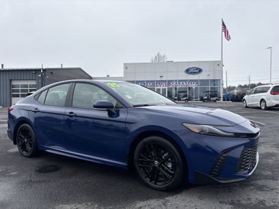 Used 2025 Toyota Camry SE w/ Convenience Package