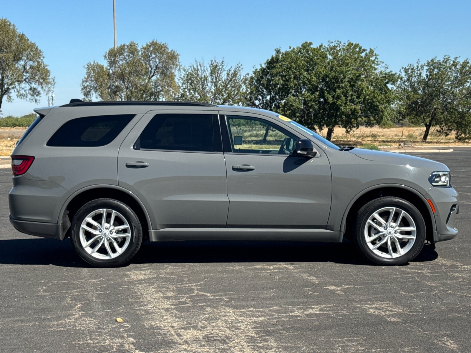 Used 2025 Dodge Durango GT AWD/4WD image 3