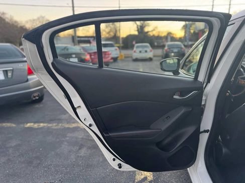 Used 2014 MAZDA MAZDA3 s Grand Touring image 14