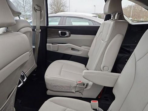 Used 2022 Kia Sorento EX image 28