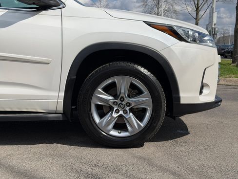 Used 2017 Toyota Highlander Limited w/ Protection Package #3 image 12