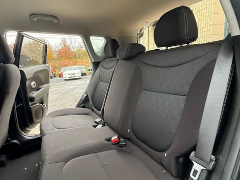 Used 2018 Kia Soul image 34