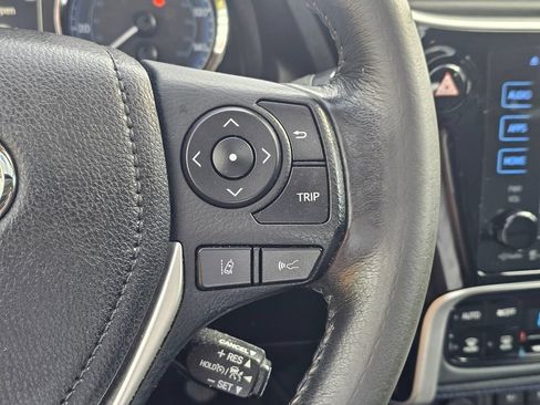Used 2017 Toyota Corolla XSE w/ Carpet Mat Package (TMS) FWD image 26