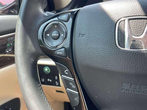 Used 2016 Honda Accord Touring image 22
