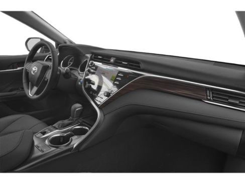 Used 2020 Toyota Camry XLE FWD image 16