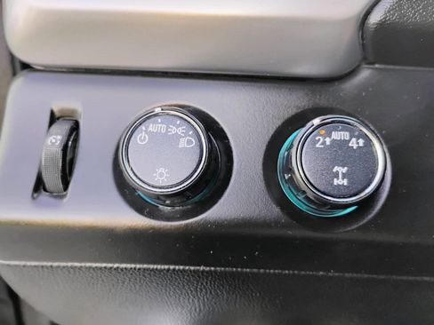 Used 2019 Chevrolet Tahoe LT image 16