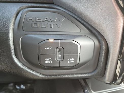 Used 2025 RAM 2500 Laramie AWD/4WD image 15