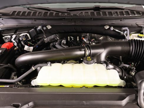 New 2027 Lincoln Navigator Premiere AWD/4WD image 21