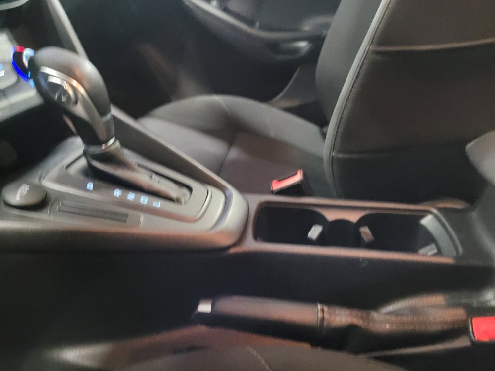 Used 2018 Ford Focus SE FWD image 26