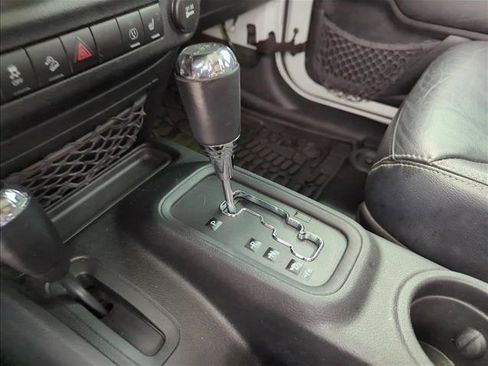 Used 2014 Jeep Wrangler Unlimited Sahara w/ Connectivity Group image 19