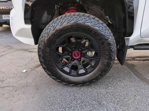 Used 2025 Toyota Tacoma TRD Pro image 27