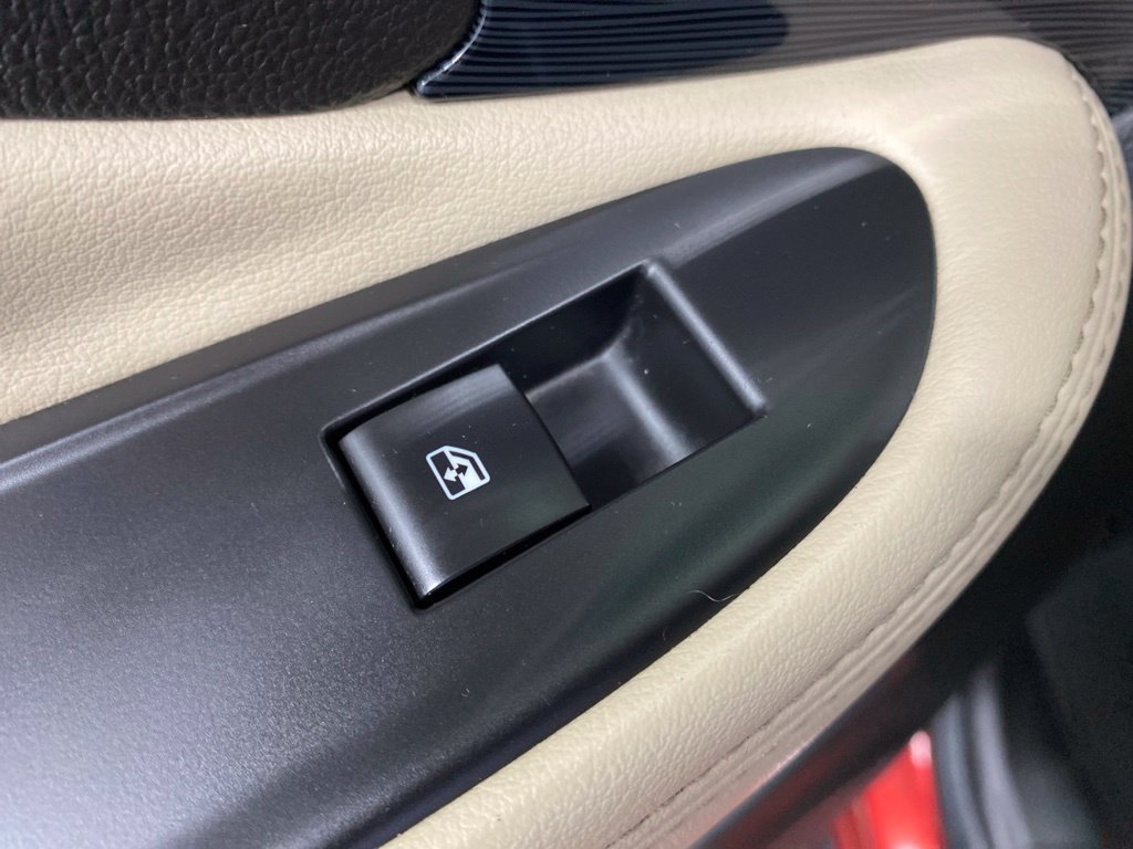 Used 2018 Buick Envision Essence AWD/4WD image 33