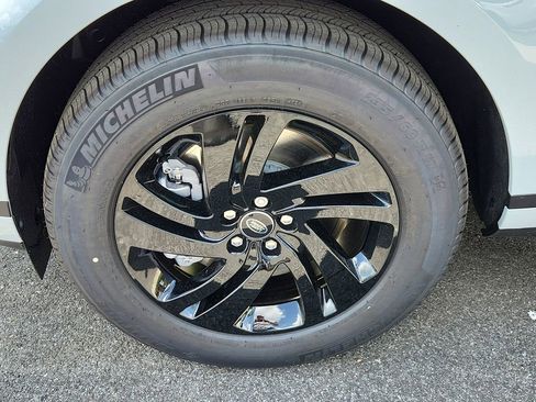 Certified 2026 Land Rover Range Rover Evoque S image 9