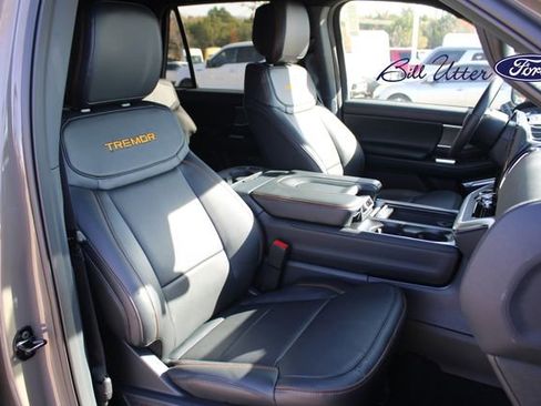 New 2026 Ford Expedition Tremor image 7