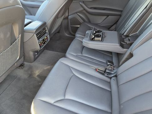 Certified 2025 Audi Q7 2.0T Premium Plus w/ Premium Plus Package image 38