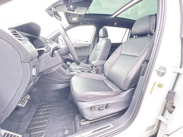 Used 2022 Volkswagen Tiguan SE R-Line AWD/4WD image 19