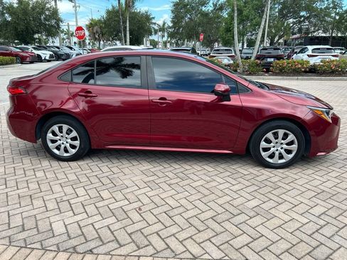 Used 2023 Toyota Corolla LE FWD image 2