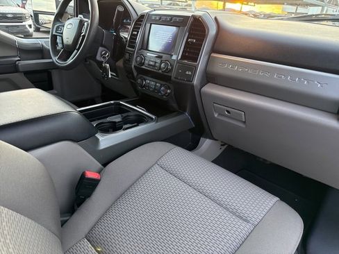 Used 2022 Ford F250 XLT w/ XLT Premium Package image 13