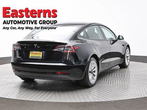 Used 2023 Tesla Model 3 Standard Range image 5