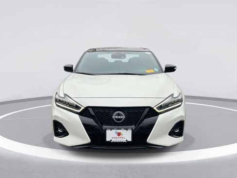 Certified 2023 Nissan Maxima SR w/ Sport Mat Group image 2