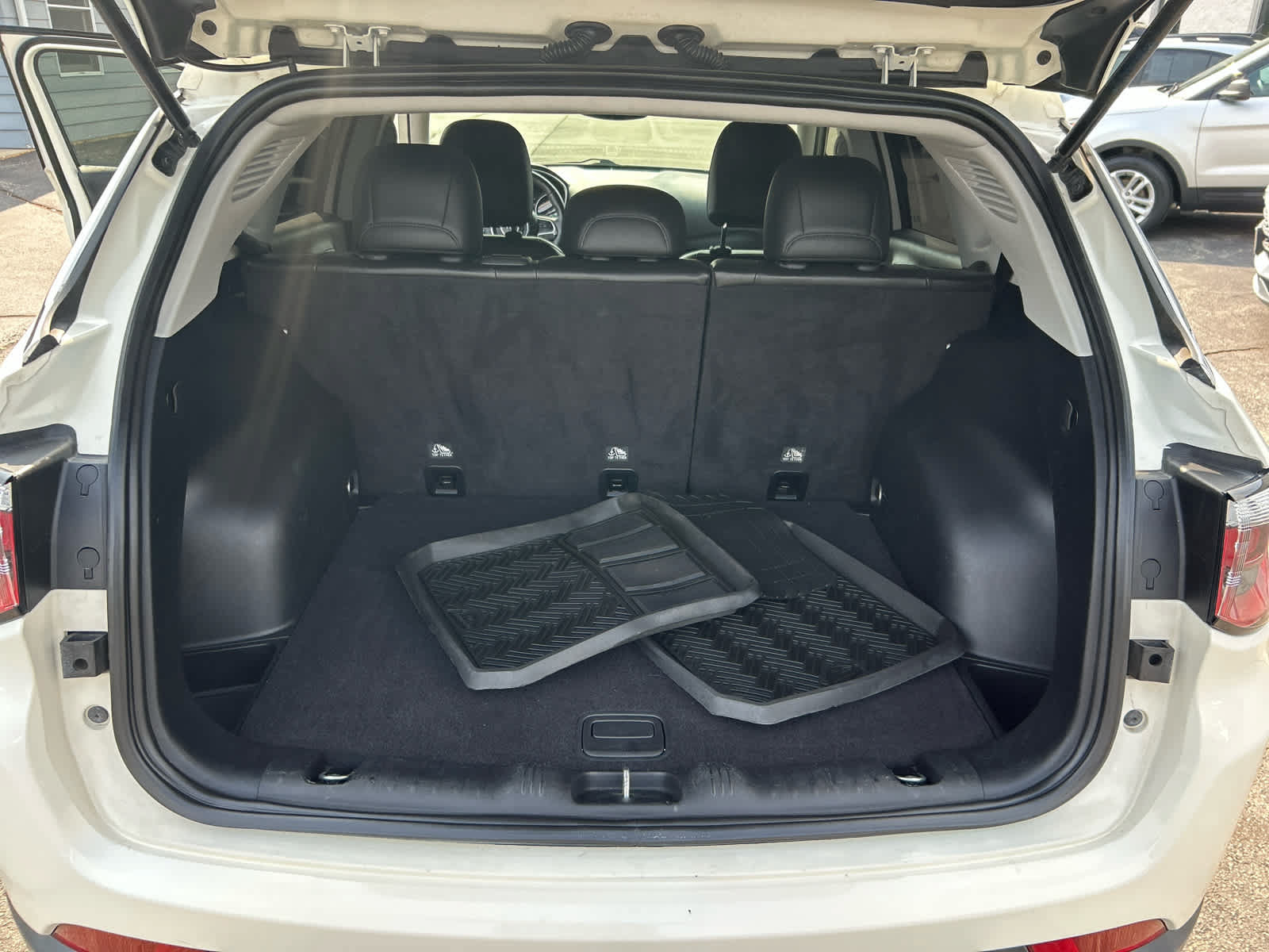 Used 2019 Jeep Compass Limited FWD image 22