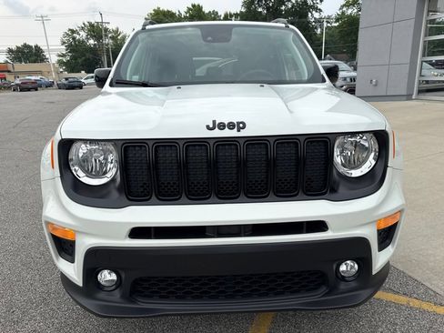 Used 2023 Jeep Renegade Altitude AWD/4WD image 12