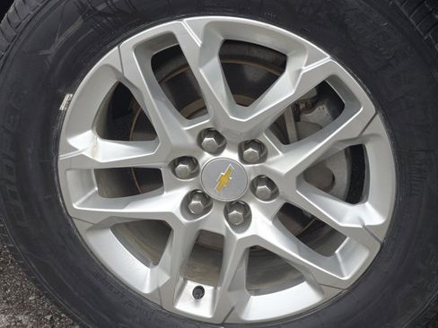 Used 2019 Chevrolet Traverse LT FWD image 7