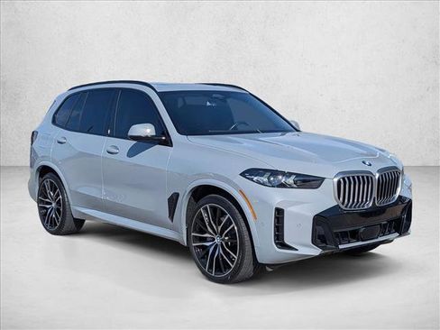 Certified 2024 BMW X5 sDrive40i w/ M Sport Package image 3