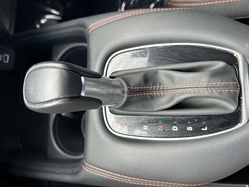 Certified 2025 Honda HR-V Sport image 21