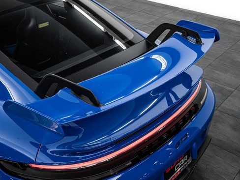 Used 2025 Porsche 911 GT3 RWD image 22