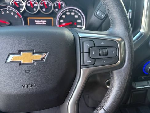 Used 2022 Chevrolet Silverado 1500 LT RWD image 8