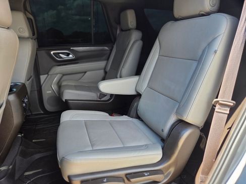 Used 2023 Chevrolet Tahoe LT w/ Luxury Package RWD image 16