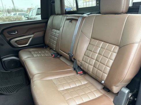 Used 2021 Nissan Titan Platinum Reserve w/ Moonroof Package image 39
