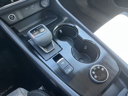 Certified 2023 Nissan Rogue SV AWD/4WD image 8